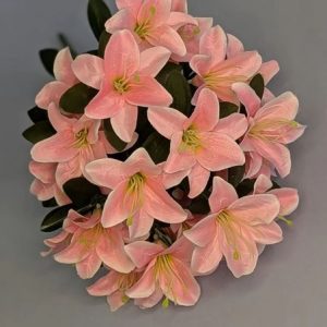 Б2889 Букет лилии 24г.