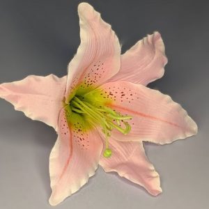 Г144 Голова лилии (Атлас) d-17см.